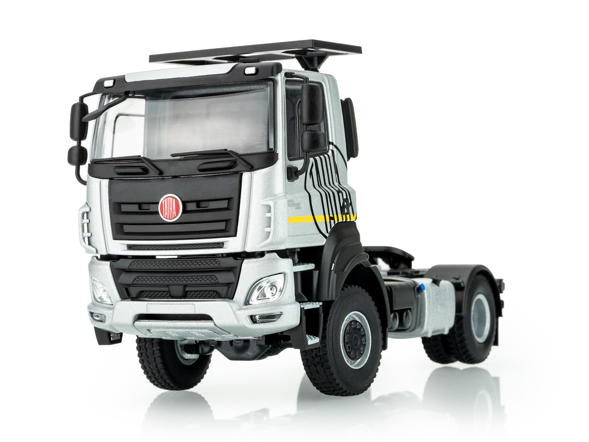 Hot Wheels - TATRA Phoenix 4x4 tractor silver -