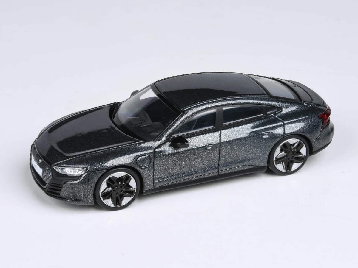 Hot Wheels - Audi e-tron GT RS Daytona Grey -