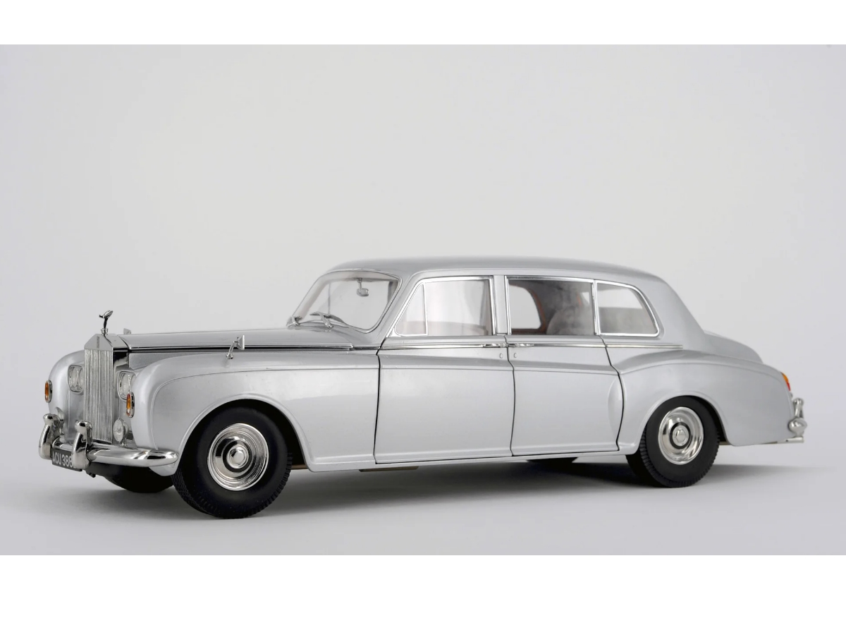 Hot Wheels - Rolls Royce Phantom V - Mulliner Park Ward 1965 -