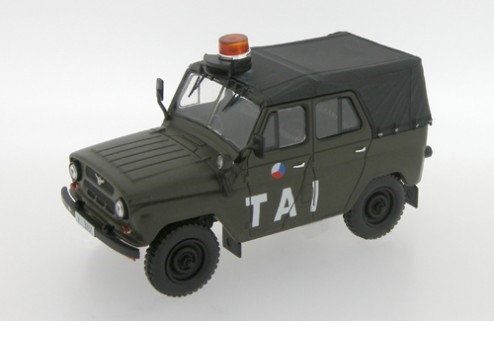 Hot Wheels - UAZ 469 Czechoslovakia Airfield Army - Military green - 2003 -