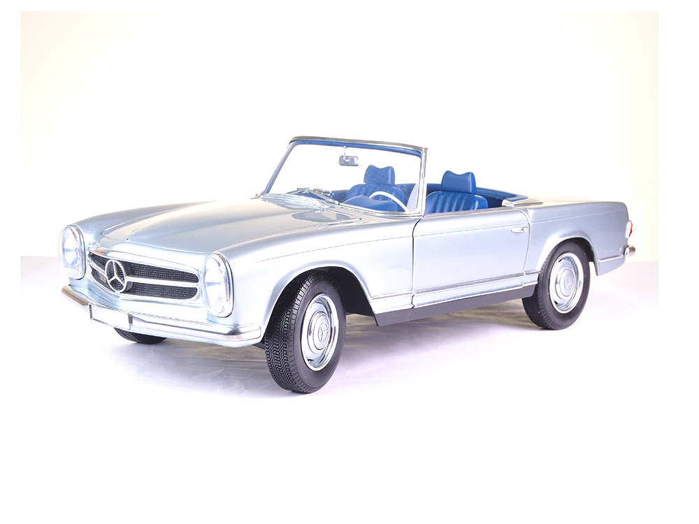 Hot Wheels - MERCEDES BENZ W113 280 PAGODA -