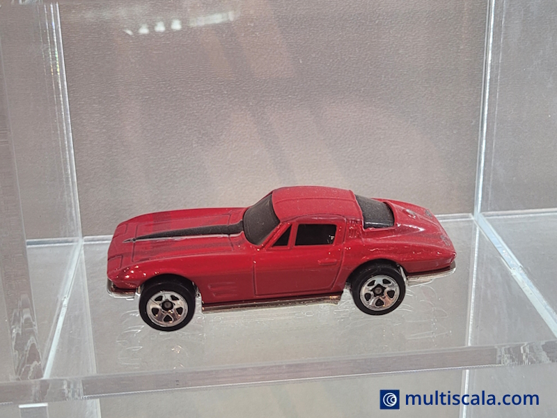 Hot Wheels - `64 Corvette Sting Ray - BFF02