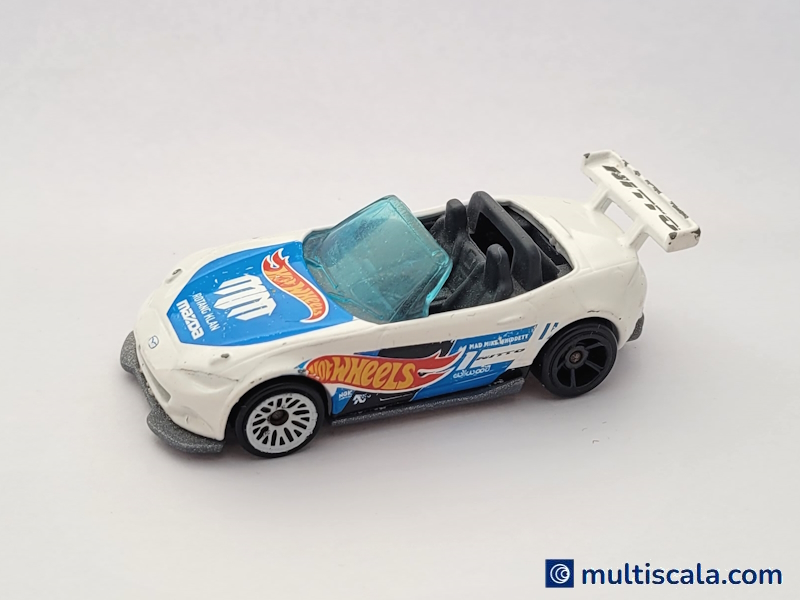 Hot Wheels - `15 Mazda MX-5 Miata - FJX66