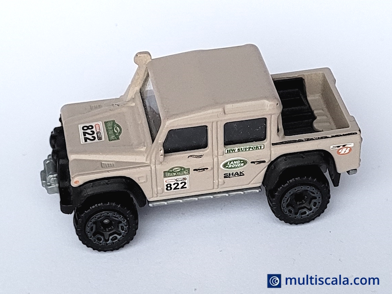 Hot Wheels - `15 Land Rover Defender Double Cab - FJV45