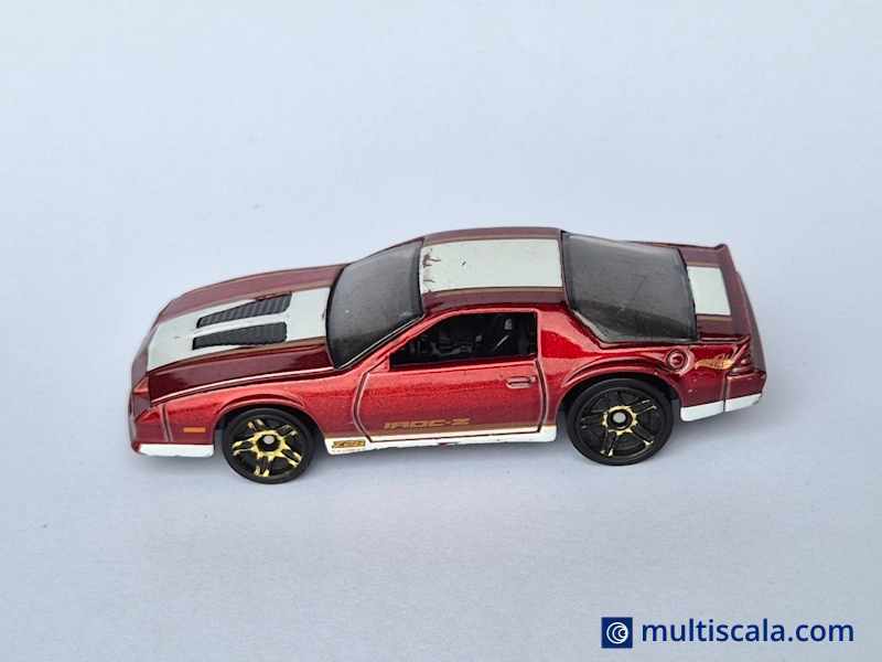 Hot Wheels - `85 Chevrolet Camaro IROC-Z - GTB40