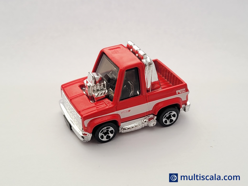 Hot Wheels - Toon`d `83 Chevy Silverado - HCX11