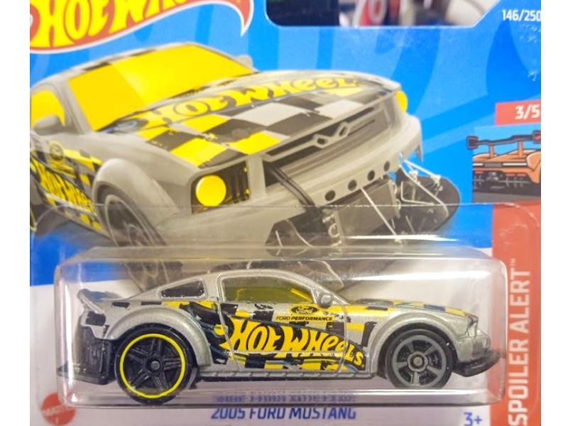 Hot Wheels - 2005 Ford Mustang - HCV12