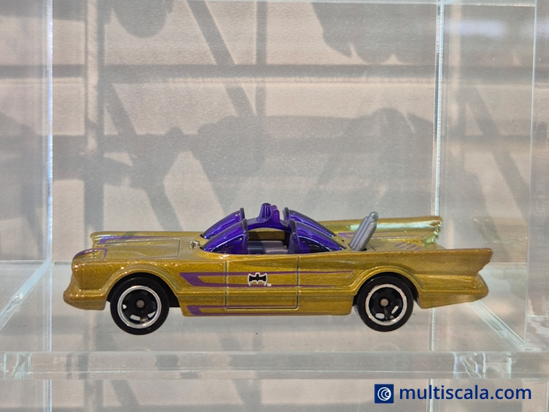 Hot Wheels - TV Series Batmobile - HCW61