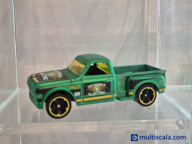 Hot Wheels - Custom `69 Chevy Pickup - V5444