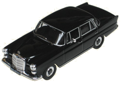 Hot Wheels - Mercede-Benz W110 -