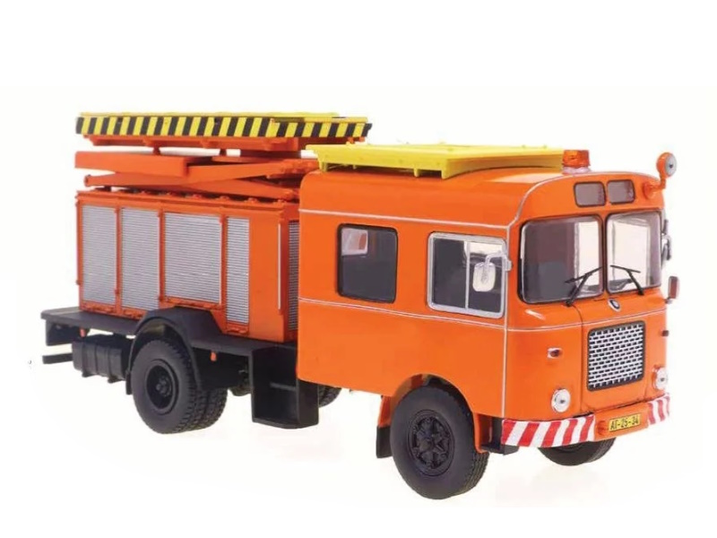 Hot Wheels - SKODA 706 RT -