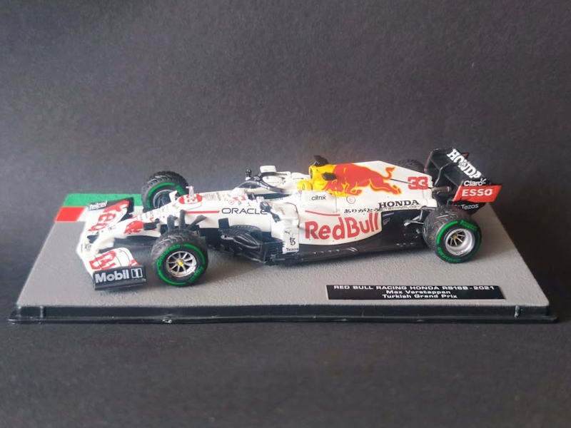 Hot Wheels - RED BULL RB16B – 2021 – MAX VERSTAPPEN - 