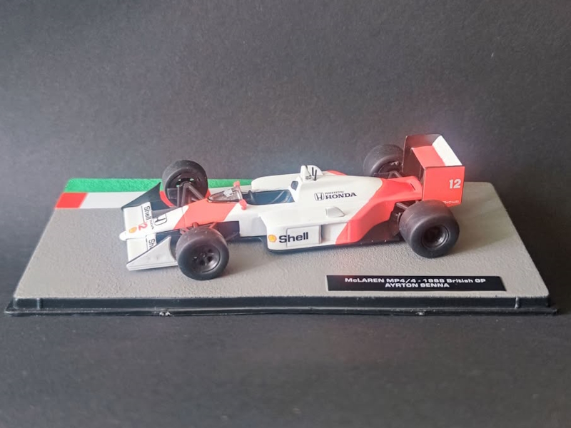 Hot Wheels - McLAREN MP 4/4 – 1988 – AYRTON SENNA -