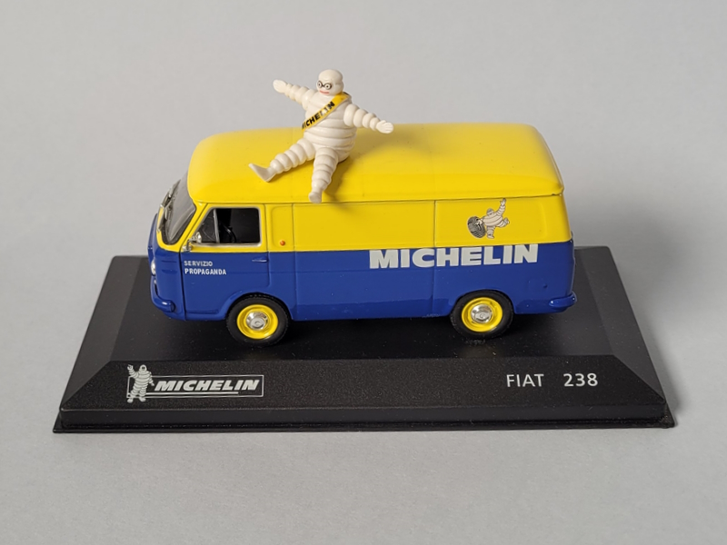 Hot Wheels - Fiat 238 -
