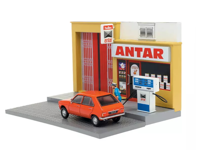 Hot Wheels - Peugeot 104 Berline - Diorama Le pompiste -